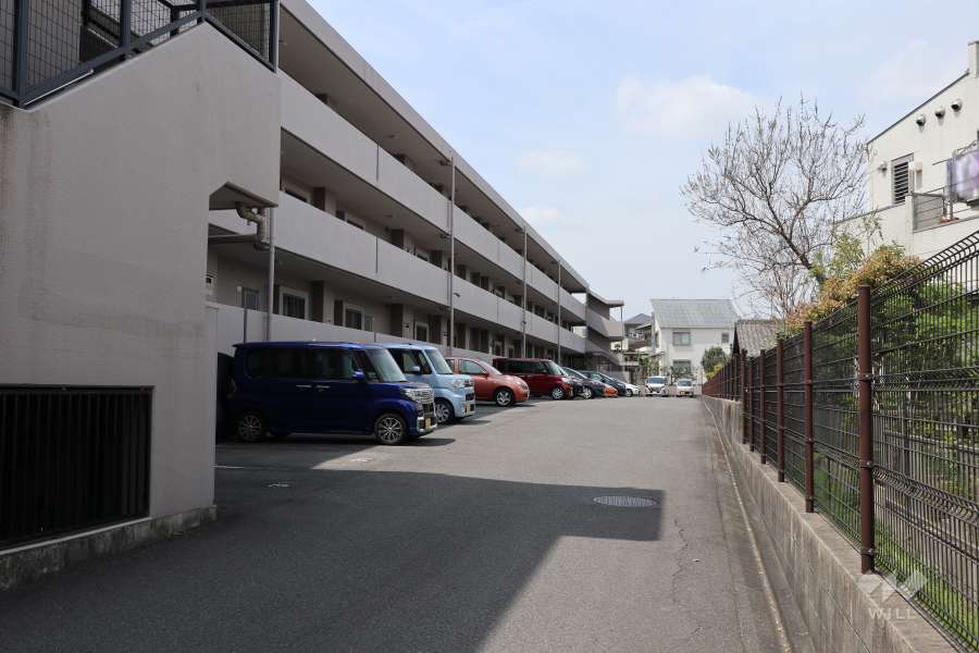 敷地内駐車場（屋外平面式）