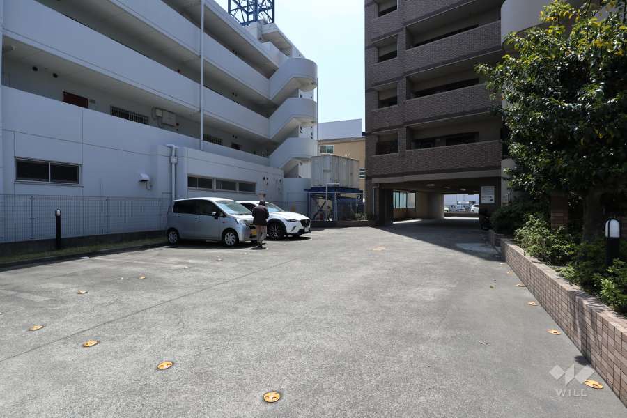 敷地内駐車場（屋外平面式）