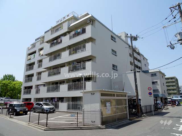 財形江坂ハイツの外観（北東側から）