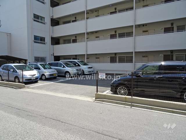 敷地内駐車場（屋外平面式）