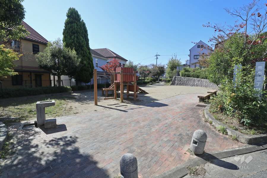 敷地南側にある『売布3丁目公園』