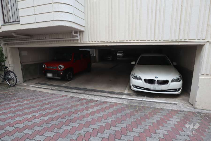 敷地内駐車場（屋内平面式）