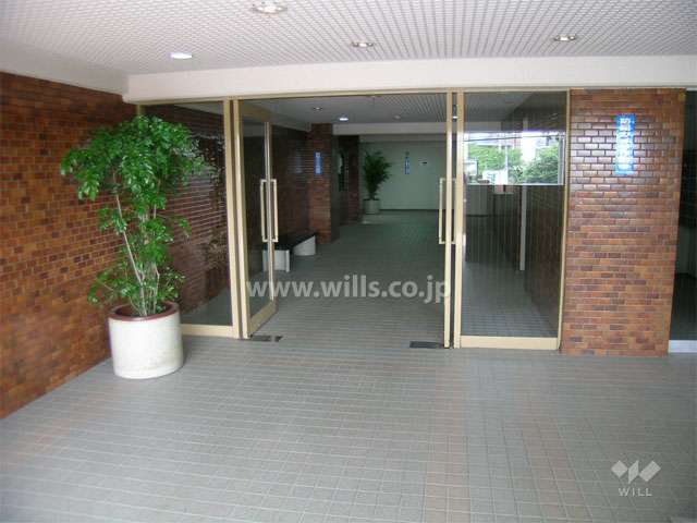 日商岩井石橋マンションの外観（南西側から）