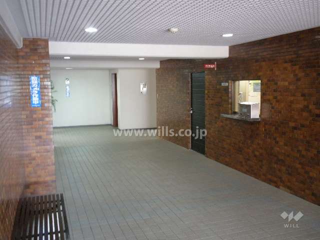 日商岩井石橋マンションの外観（北西側から）