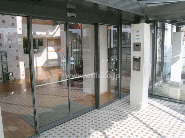 オートロック付きのエントランス