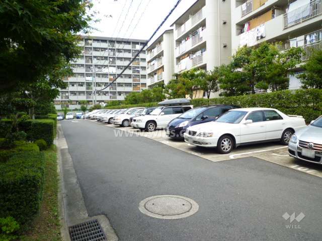 敷地内駐車場（屋外平面式）