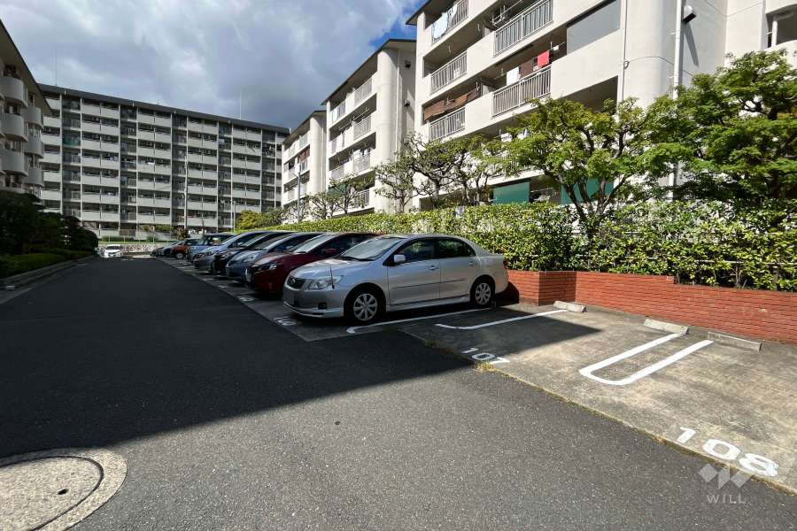 敷地内駐車場（屋外平面式）