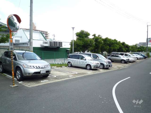 敷地内駐車場（屋外平面式）