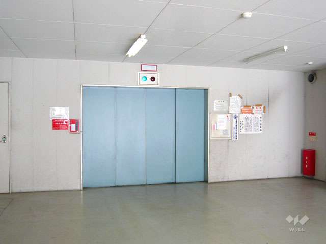 駐車場ドア