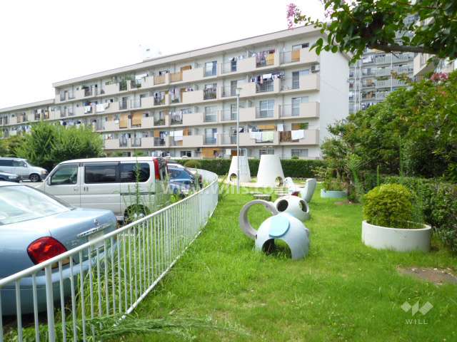 敷地内に公園があります。