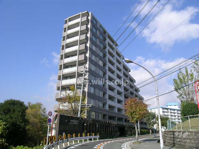 ヴィークコート桃山台の外観（南側から）