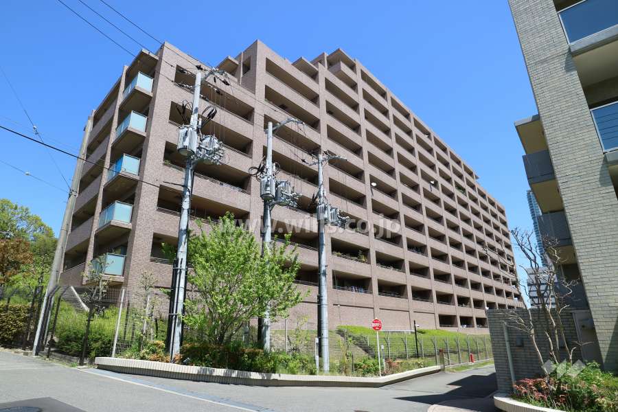 ヴィークコート新千里西町の外観(南西側から)