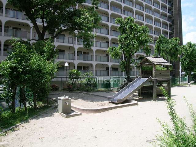 敷地北側には公園があります。