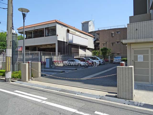 敷地内駐車場（屋外機械式　ロボットゲート付き）