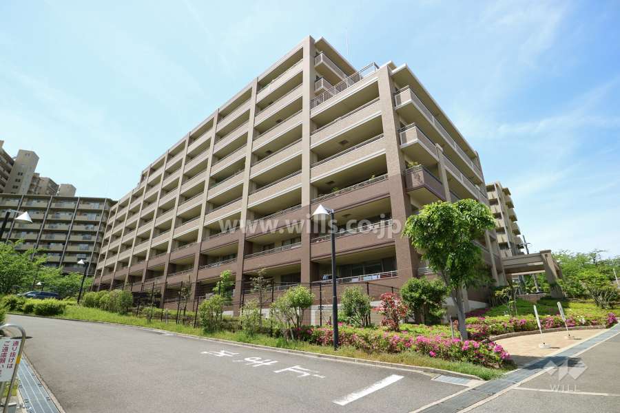 新千里東町アーバンライフの外観(東側から)