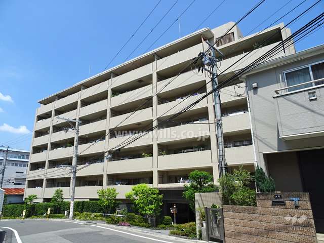 コスモ吹田片山公園の外観（東側から）