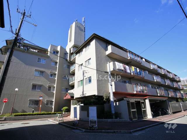 コトー宝塚A棟の外観（南東側から）