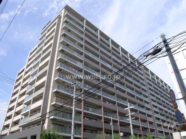 プラウド江坂の外観（南東側から）