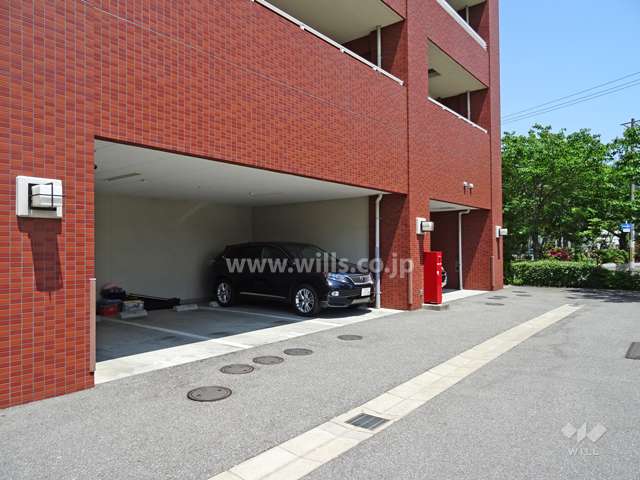 敷地内駐車場（屋内平面式）