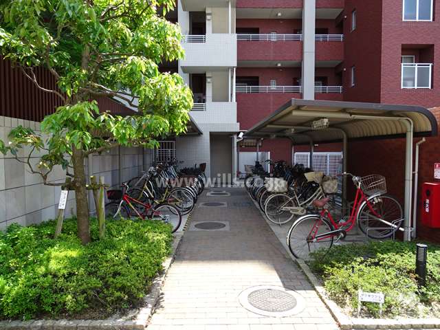 屋外の駐輪場