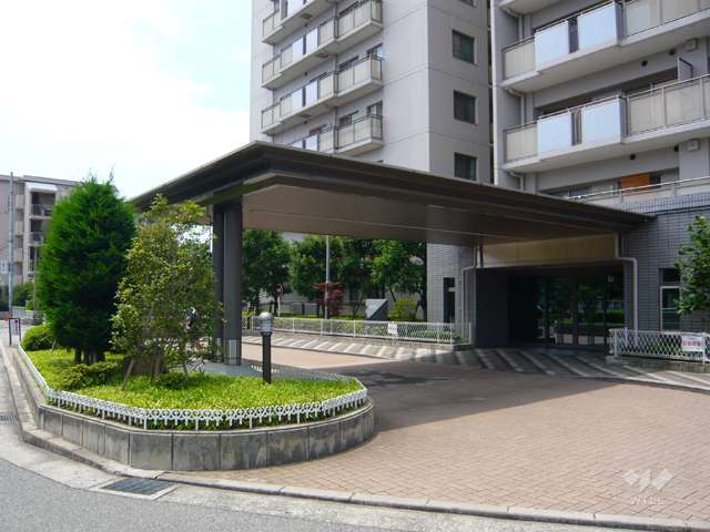 車寄せのあるエントランス