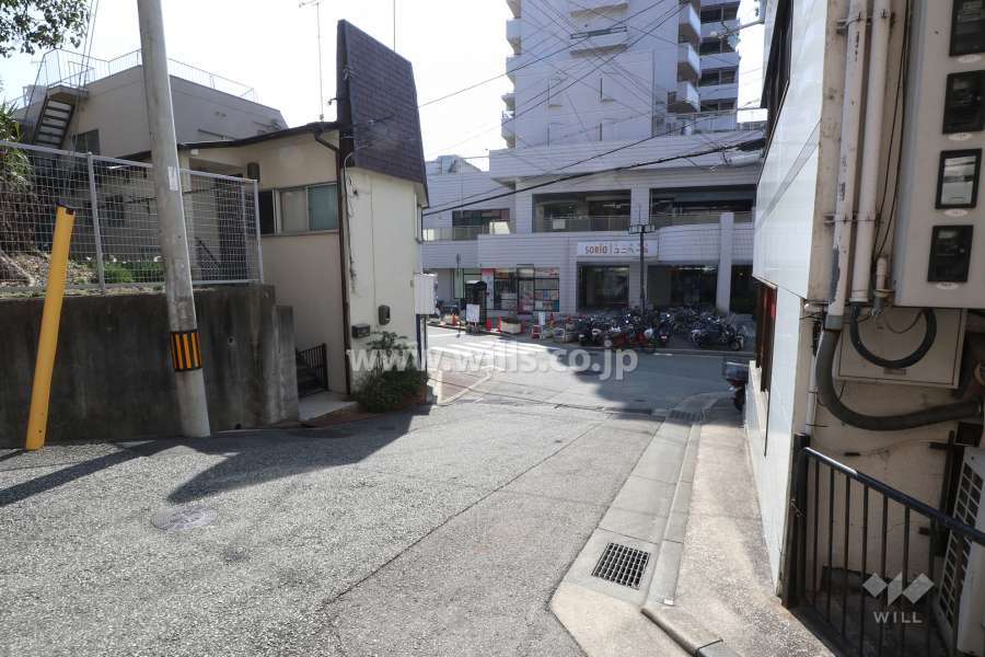 敷地南側前面道路