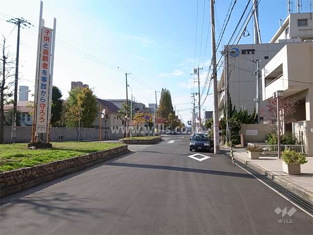 敷地南側の通り