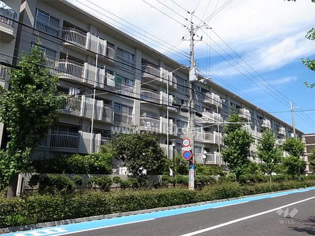 マンション塚口の外観（南西側から）