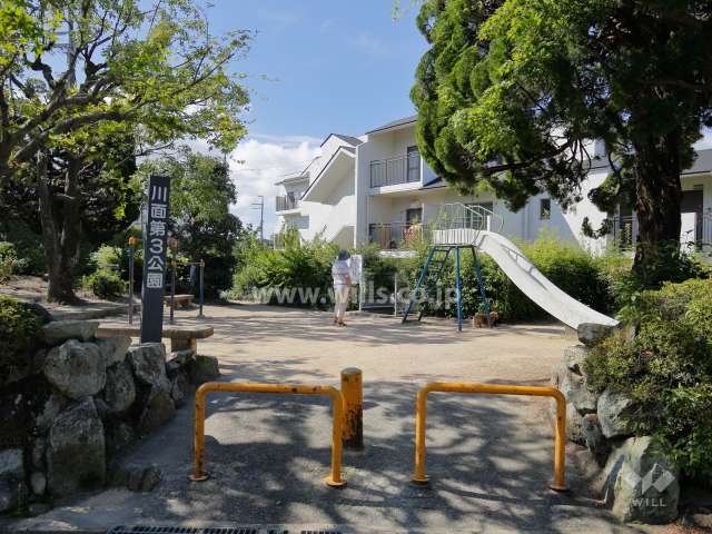 敷地に隣接する『川面第三公園』。敷地内からも直接アクセス出来ます。