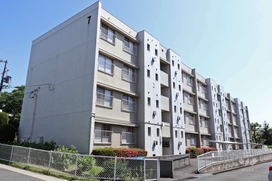 桃山第二住宅7号棟の外観（北側から）
