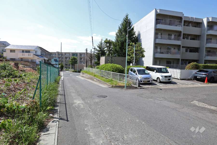 敷地南西側の前面道路