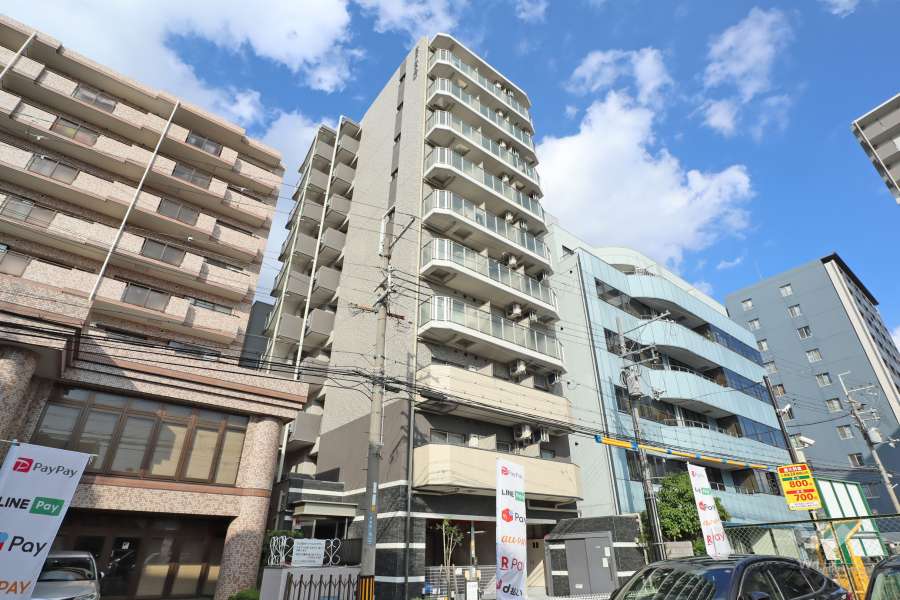 エスリード江坂グランツの外観（南西側から）