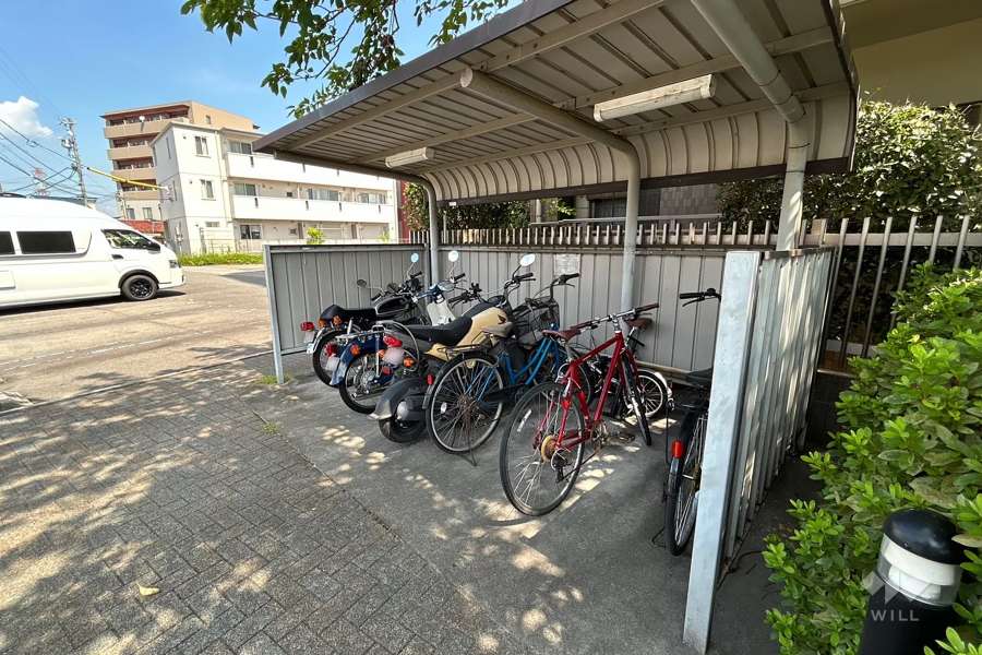 駐輪場（屋根付き）