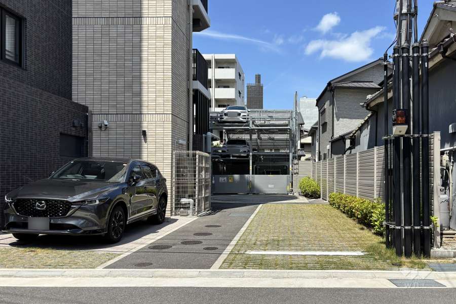 敷地内駐車場の出入口