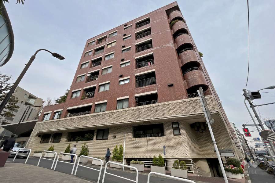 インペリアル広尾の外観（西側から）