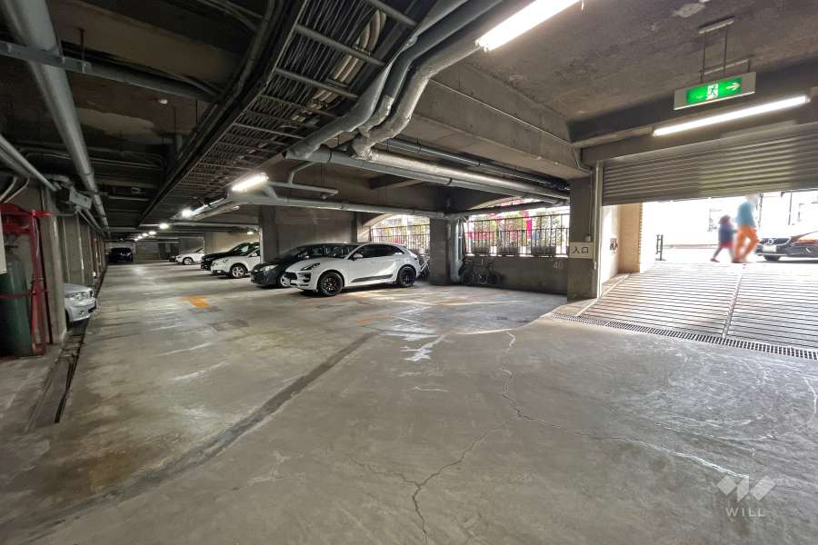 敷地内駐車場（屋内平面式）