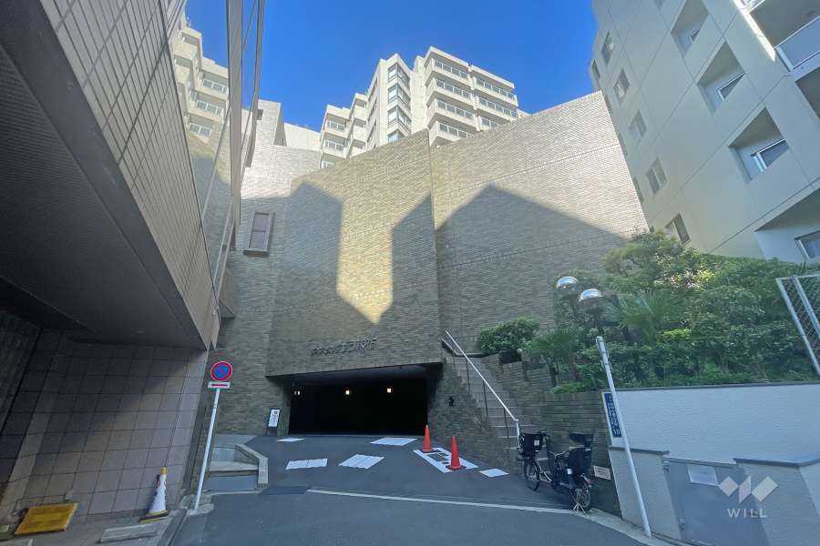 ウィスタリア元麻布の外観（南側から）