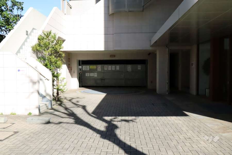 駐車場の出入り口