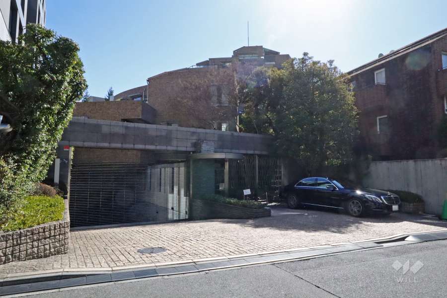 グローリオ麻布霞町の外観(北西側から)