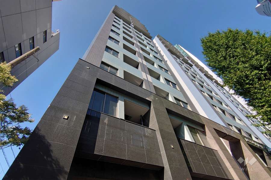 デュオスカーラ西麻布タワーウエストの外観（西側から）