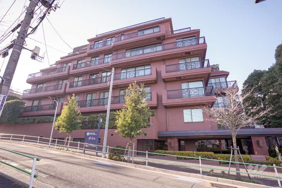 ドムス元麻布の外観（北東側から）