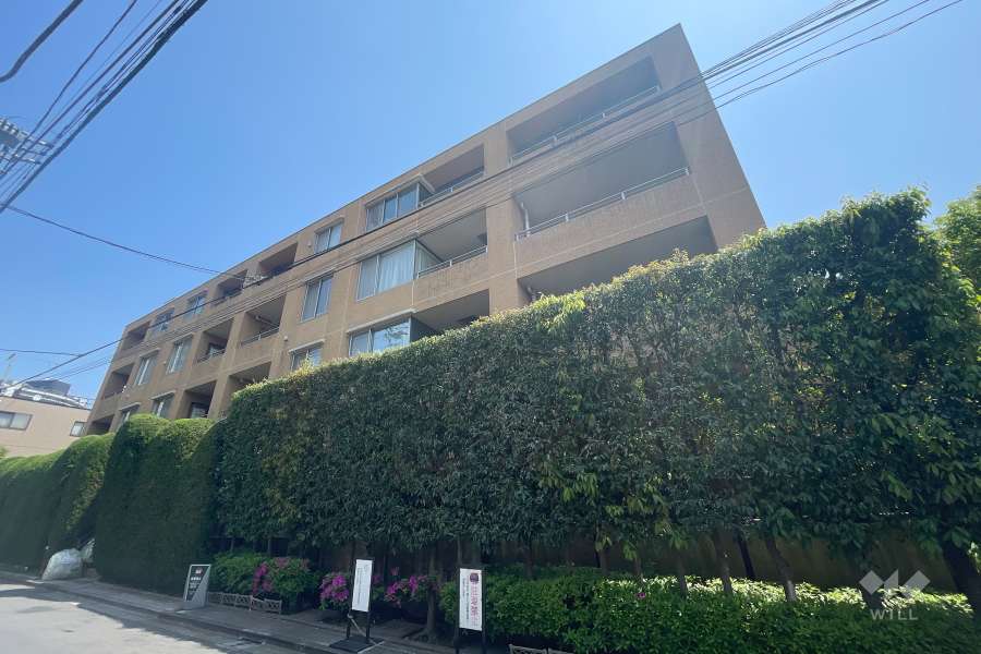 パークコート南青山ヒルトップレジデンスの外観（南西側から）