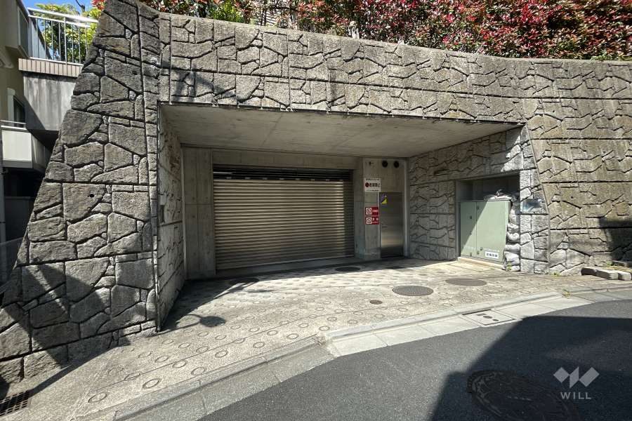 敷地内駐車場（屋内機械式）