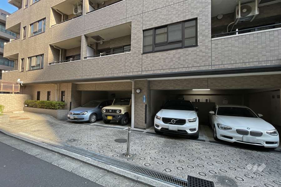 敷地内駐車場（屋内平面式）