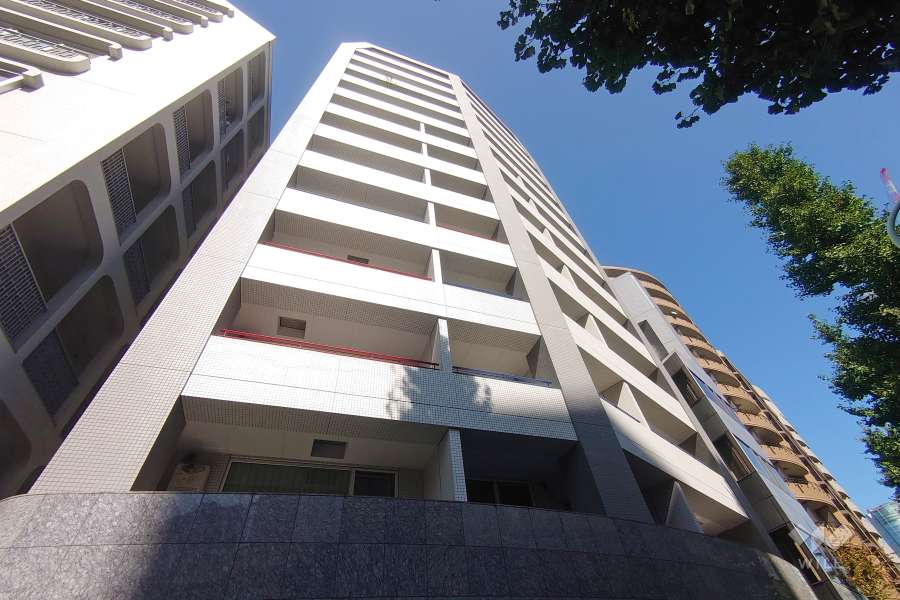 ラヴォーグ南青山の外観（北西側から）