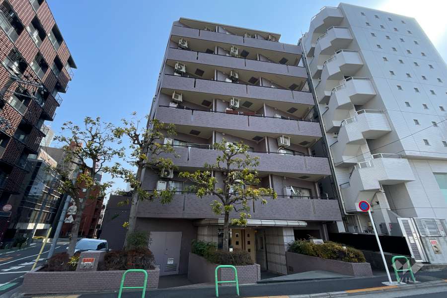 ルシェール赤坂の外観（西側から）