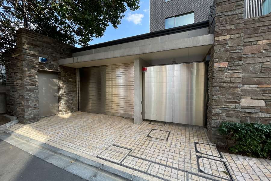 駐車場の出入り口