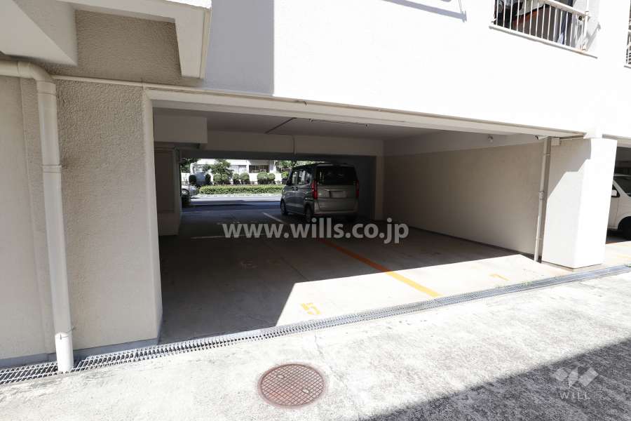 敷地内駐車場（屋内平面式）