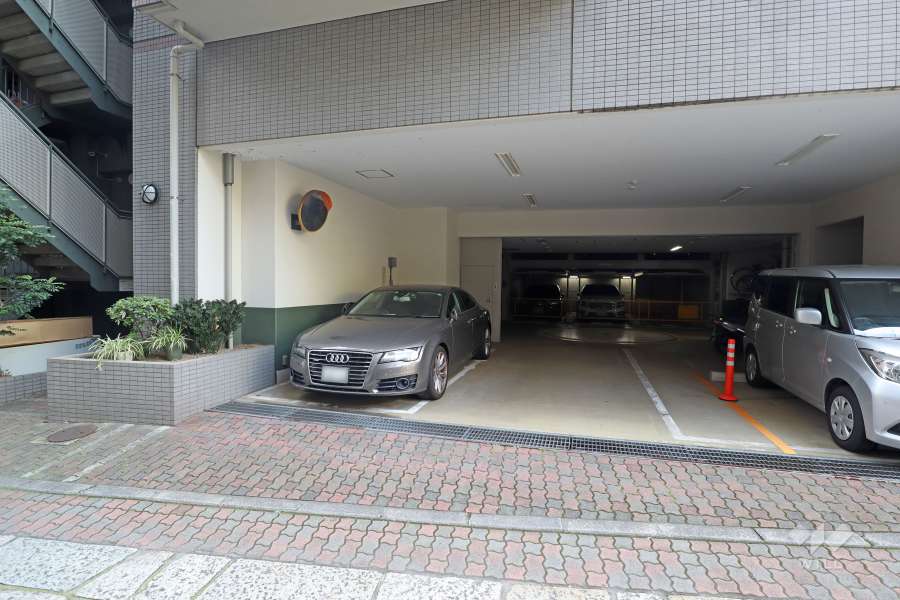 敷地内駐車場(屋内平面式)