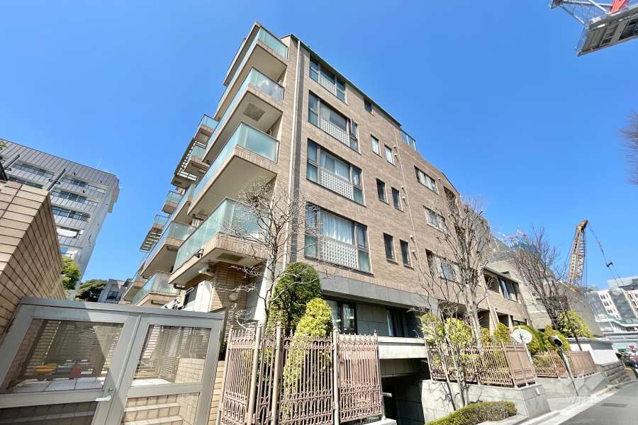 藤和三田綱町ホームズの外観（南東側から）